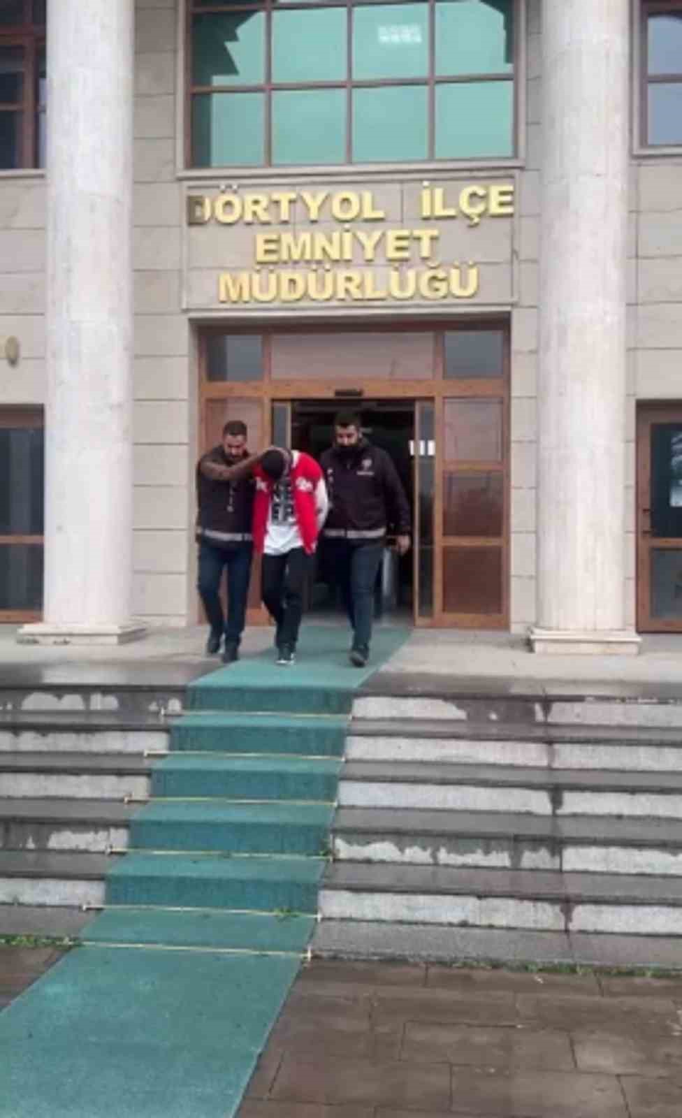 Hatay’da hapis cezasıyla aranan 3 kişi yakalandı
