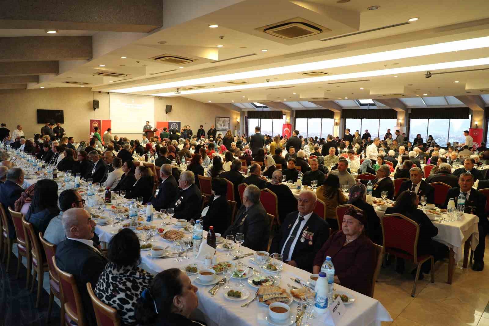 Hatay’da şahit aileleri ve gaziler iftar sofrasında buluştu
