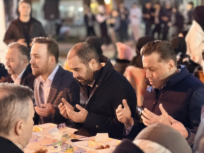 Hatipoğlu Muttalip Mahallesi’nde hemşehrileriyle buluştu
Hatipoğlu Muttalip Mahallesi’nde hemşehrileriyle buluştu