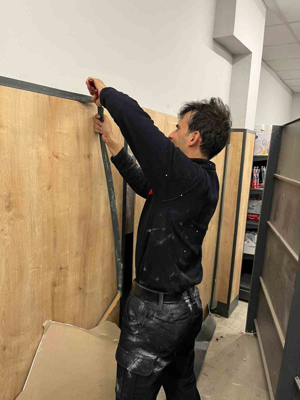 Havalandırma boşluğunda mahsur kalan kediyi itfaiye kurtardı
