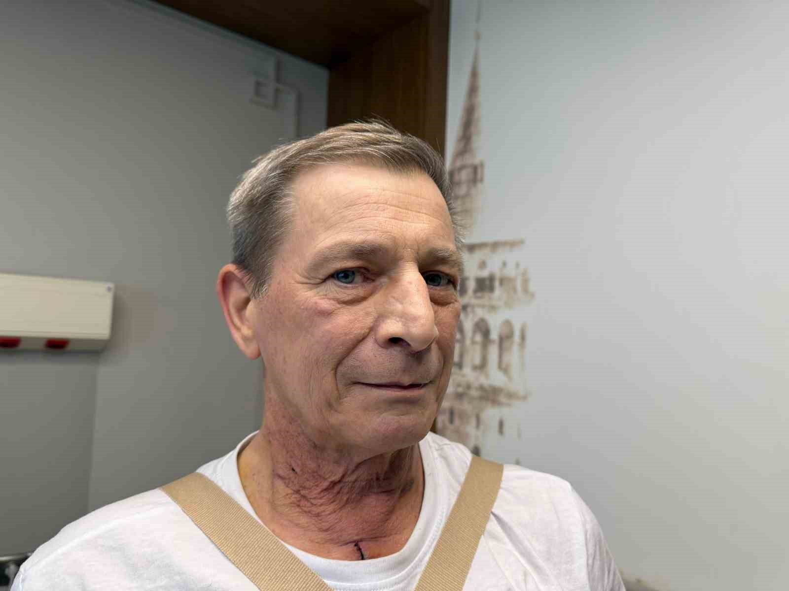 Havalimanında kalbinden rahatsızlanan hastaya şehir hastanesinde ’hayat’ dokunuşu
