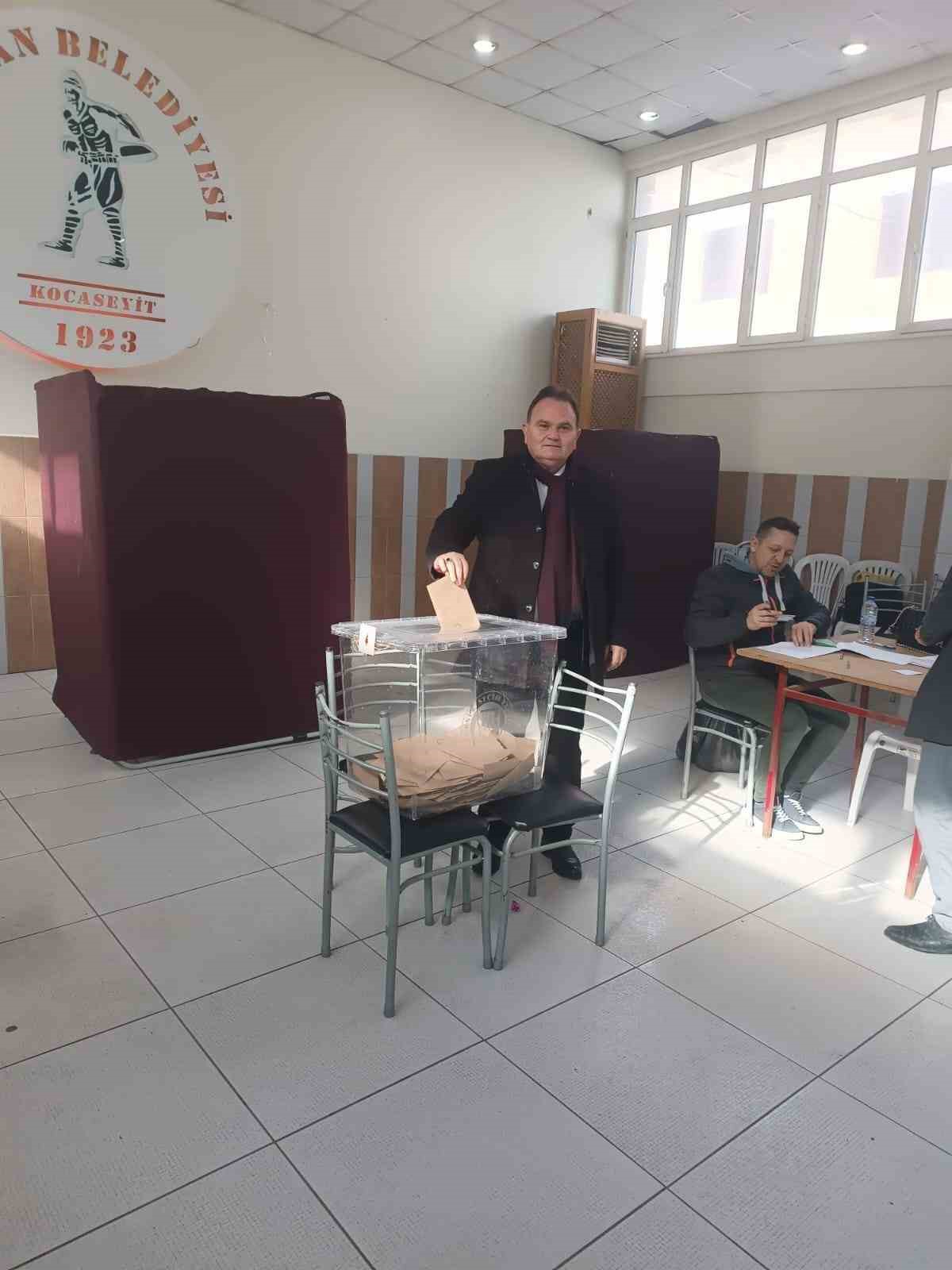 Havran Sebzeciler ve Meyveciler Esnaf Odası’nda Murat Hançer tekrar başkan seçildi
