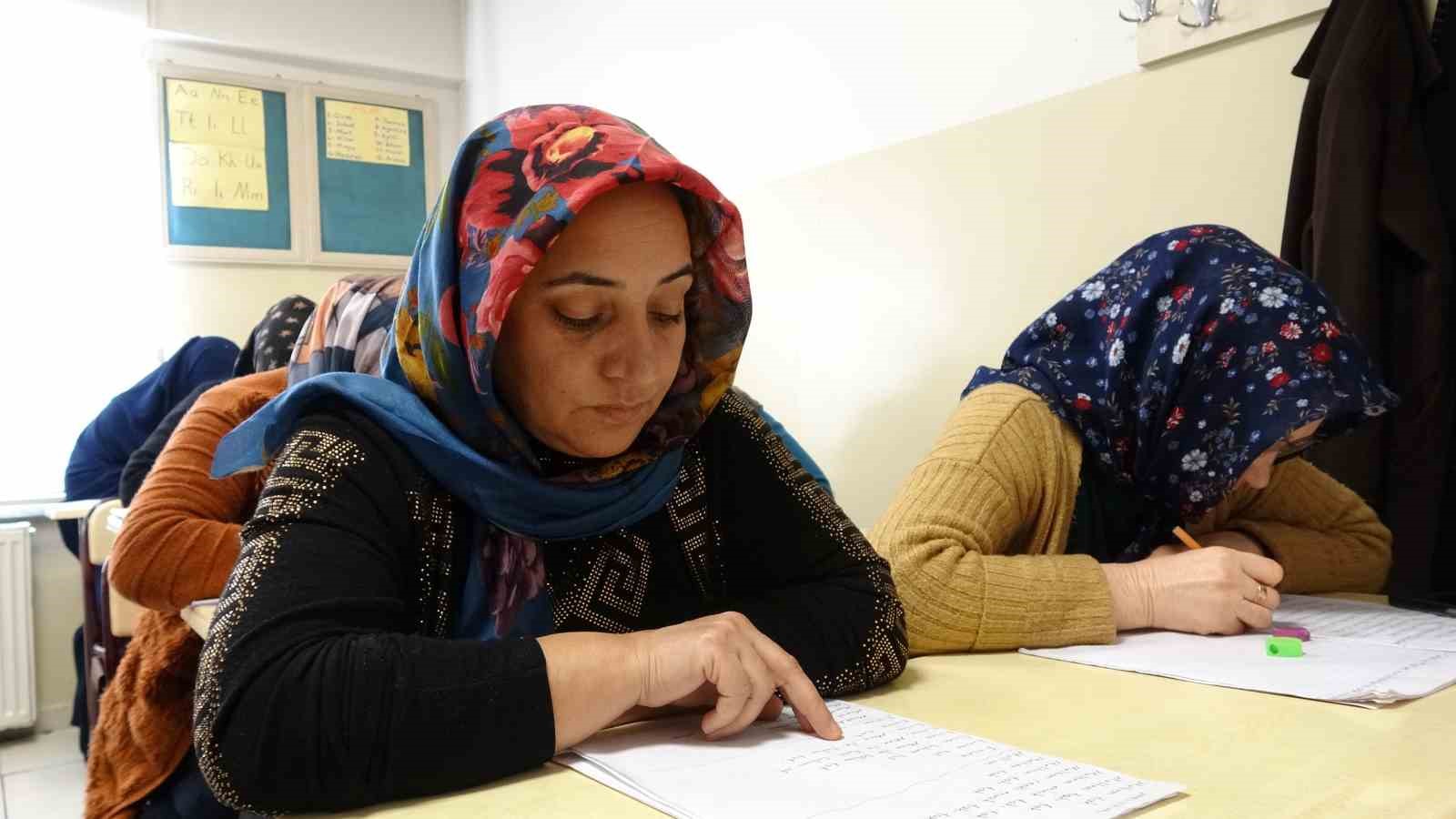 Hayalini 60 yıl sonra gerçekleştirdi
Hayalini 60 yıl sonra gerçekleştirdi