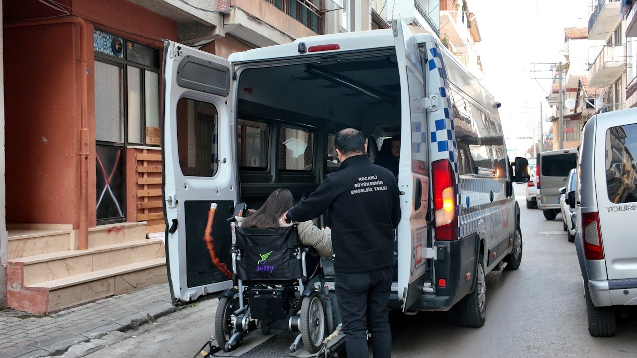 Hayallere giden yolda Engelsiz Taksi köprü oldu
