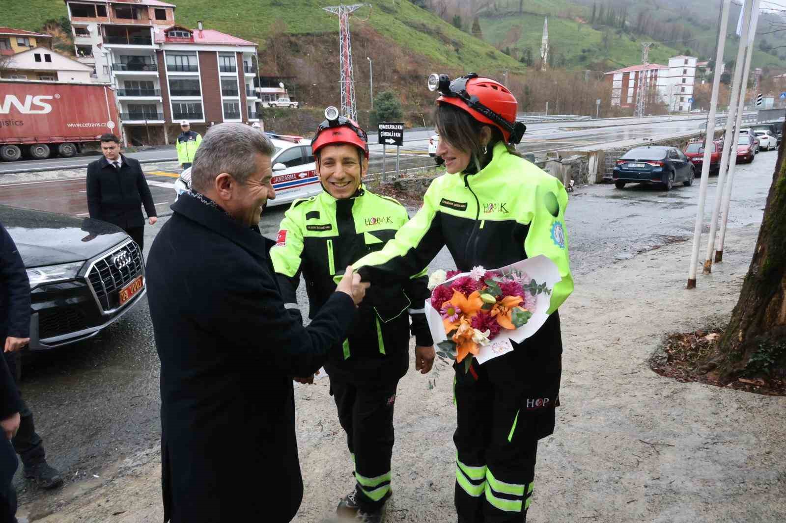 Hayat kurtaran ellerden 8 Mart mesajı
