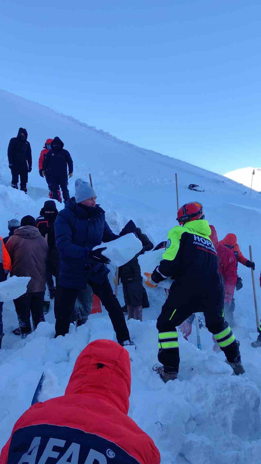 Hayat kurtaran ellerden 8 Mart mesajı
