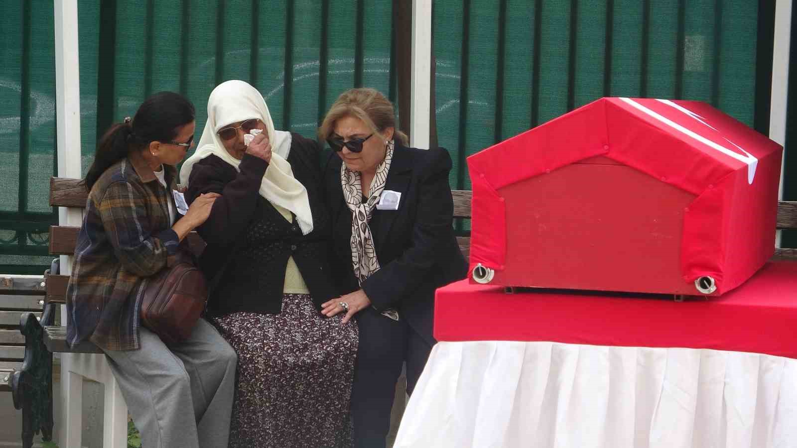 Hayatını kaybeden Cumhuriyet Savcısı Gadem Taş’a adliyede hüzünlü veda
