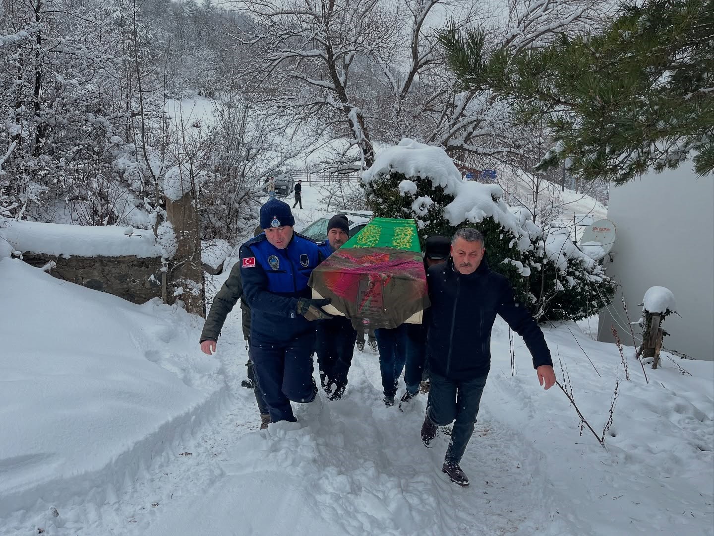 Hayatını kaybeden engelli ve kimsesiz kız çocuğu toprağa verildi

