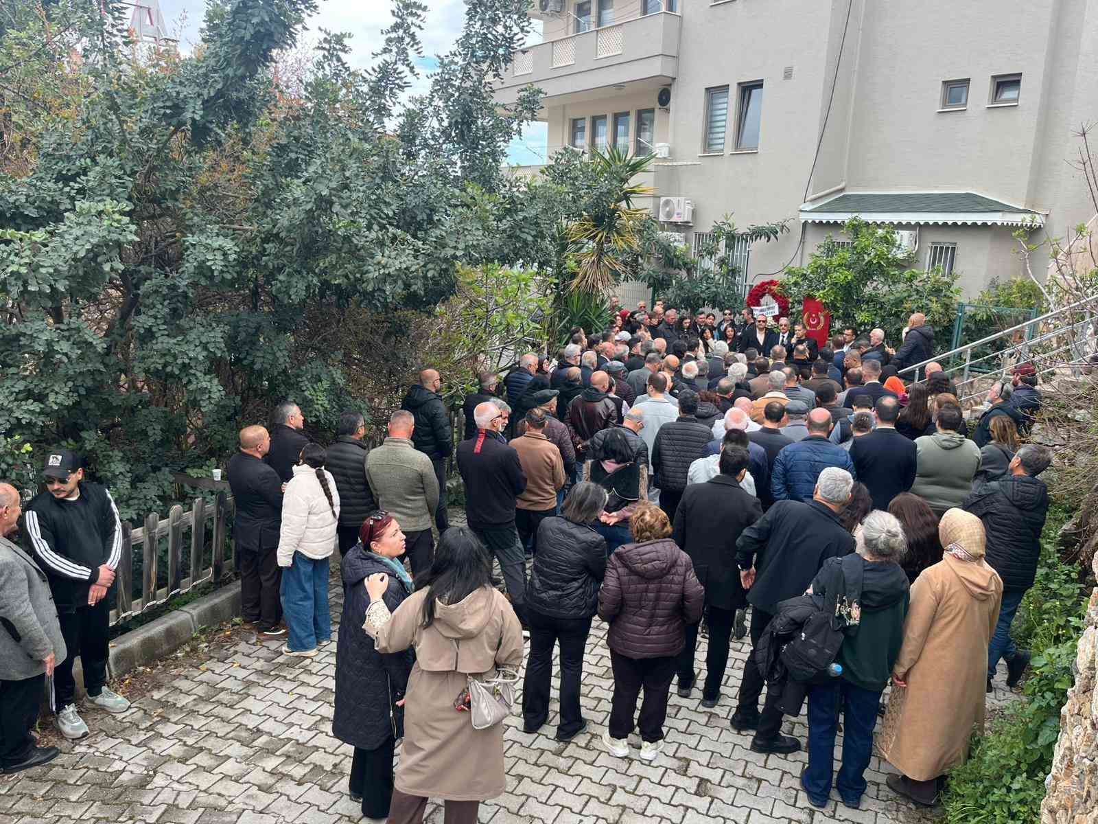 Hayatını kaybeden gazeteci Fazıl Tunç son yolculuğuna uğurlandı
