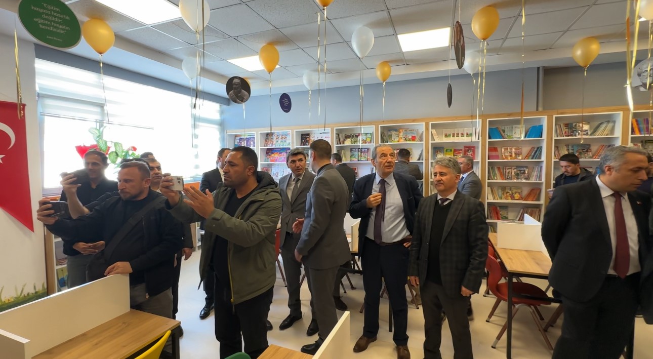 Hayatını kaybeden Gümrük Muhafaza Memurunun adı Yüksekova’da kütüphanede yaşayacak
