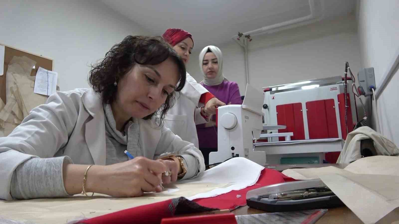 Hayatlar kurtarıp yeni evini depremzede aileye açan maden işçisi: "Felaket olsa yine yardıma koşarım"
