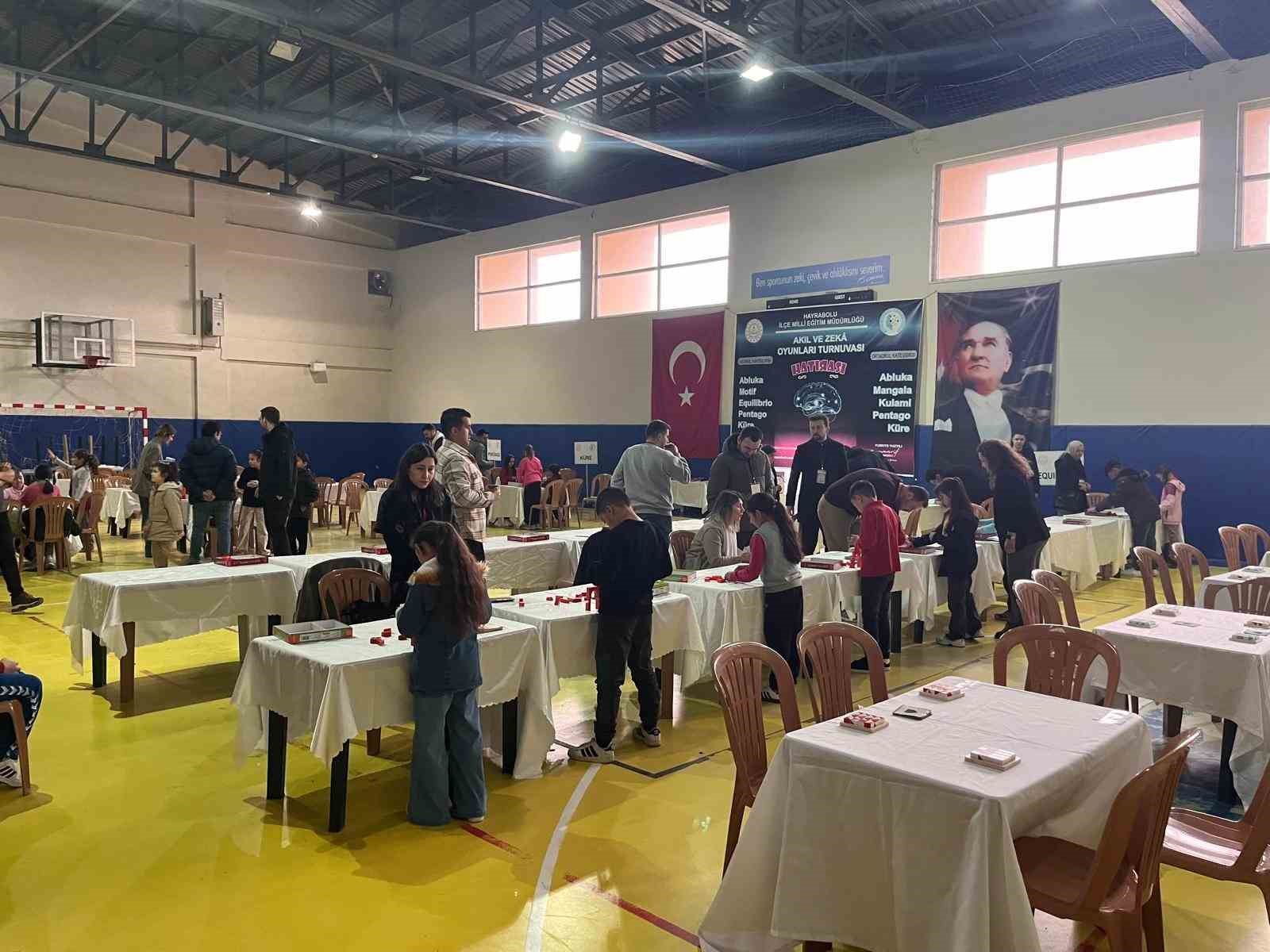 Hayrabolu’da akıl ve zeka oyunları turnuvası düzenlendi
