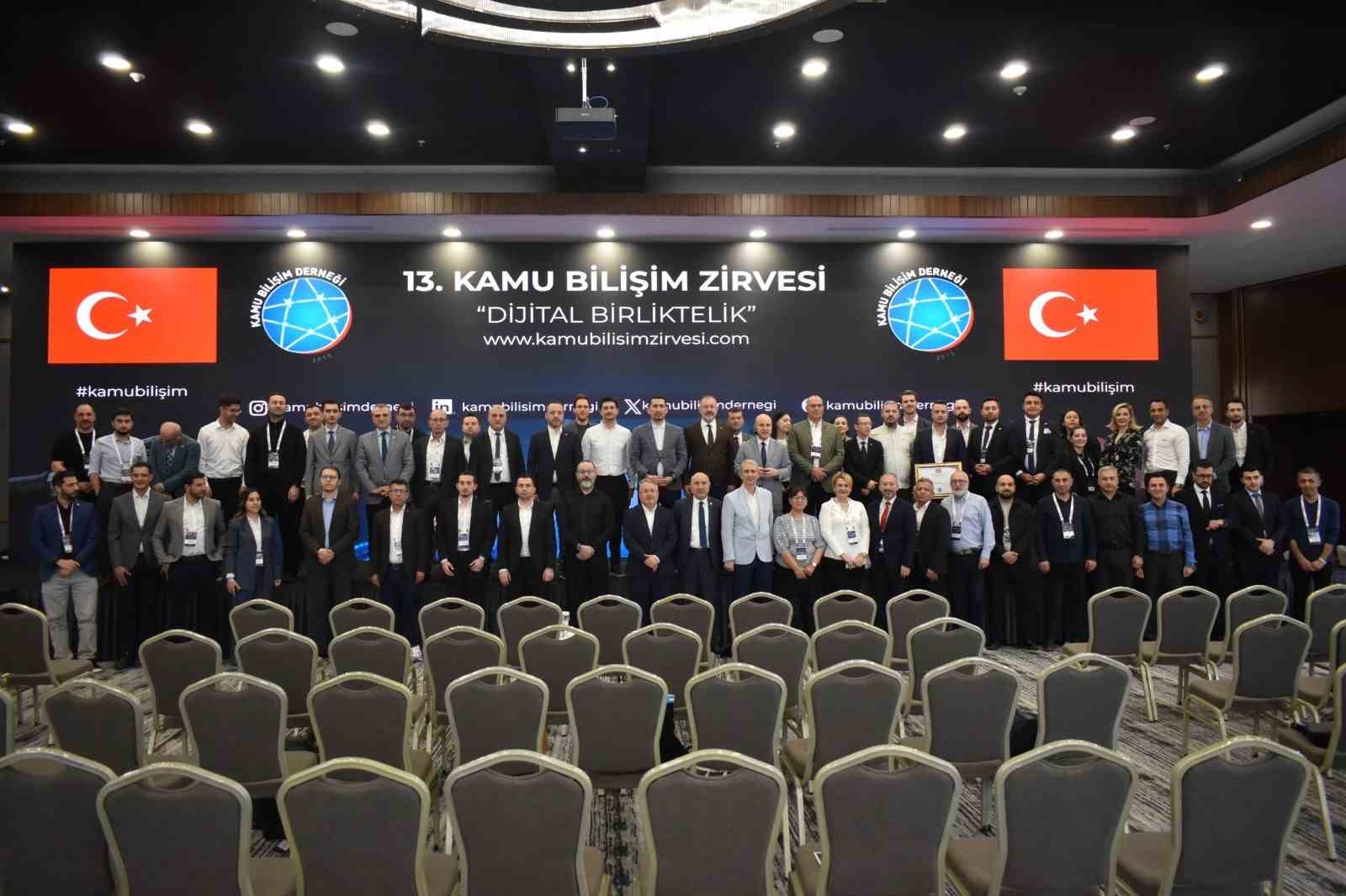 HBB, kamu bilişim zirvesinde başarıya layık görüldü
