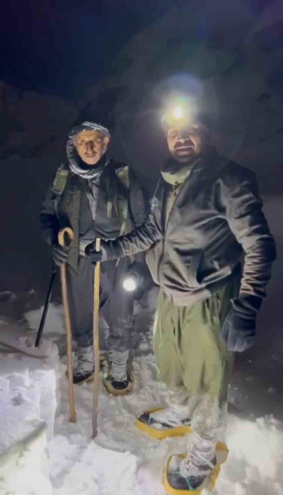 Hedik giyen köylülerin karda zorlu mücadelesi
Hedik giyen köylülerin karda zorlu mücadelesi