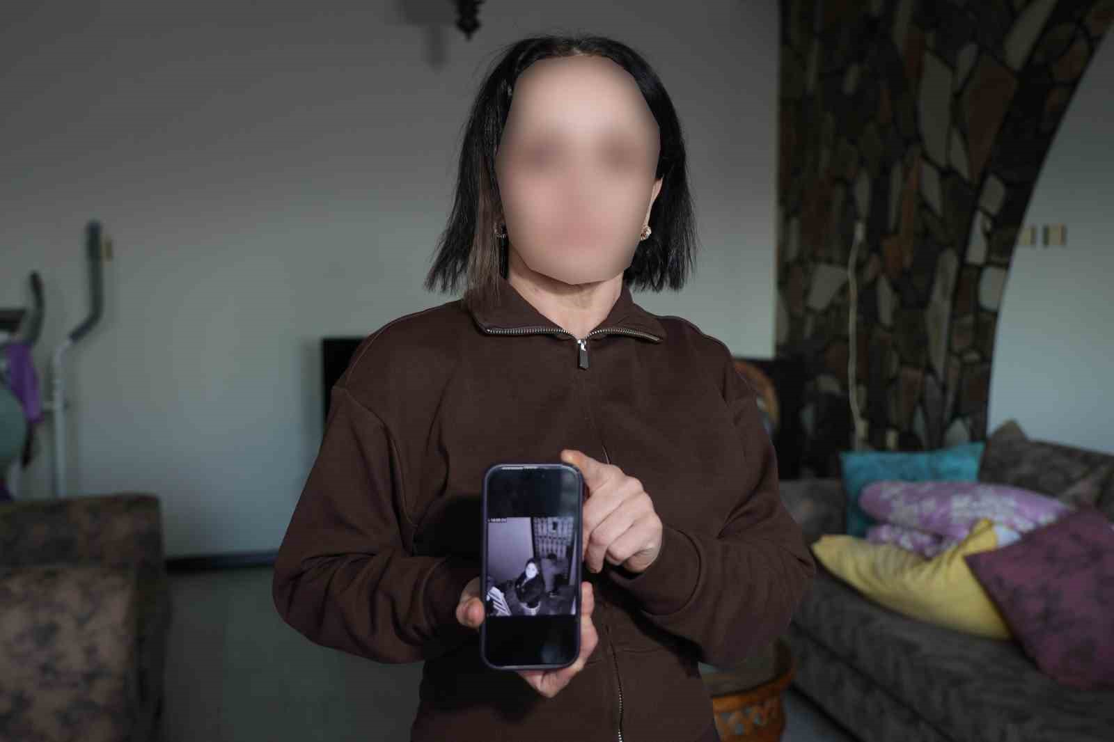 Hemşire kadının ’zorla evime girdiler’ iddiasına eşinden yanıt
Hemşire kadının ’zorla evime girdiler’ iddiasına eşinden yanıt