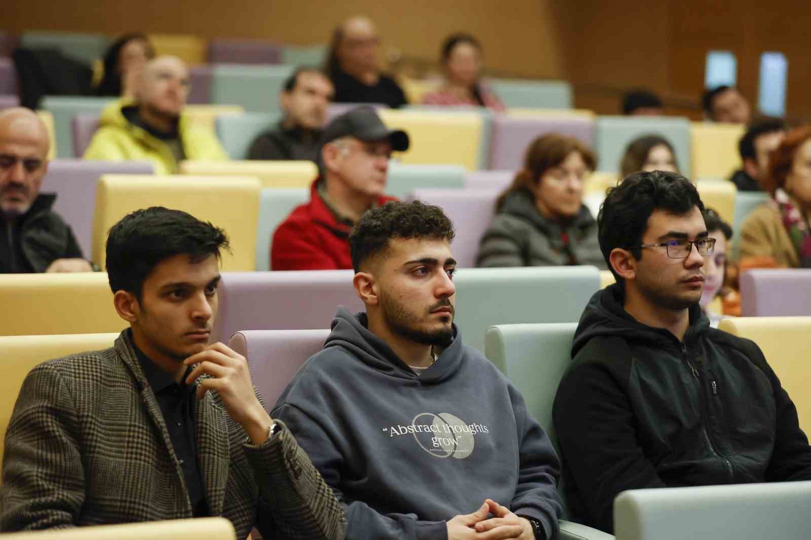Her batık kendi dönemine ışık tutuyor
