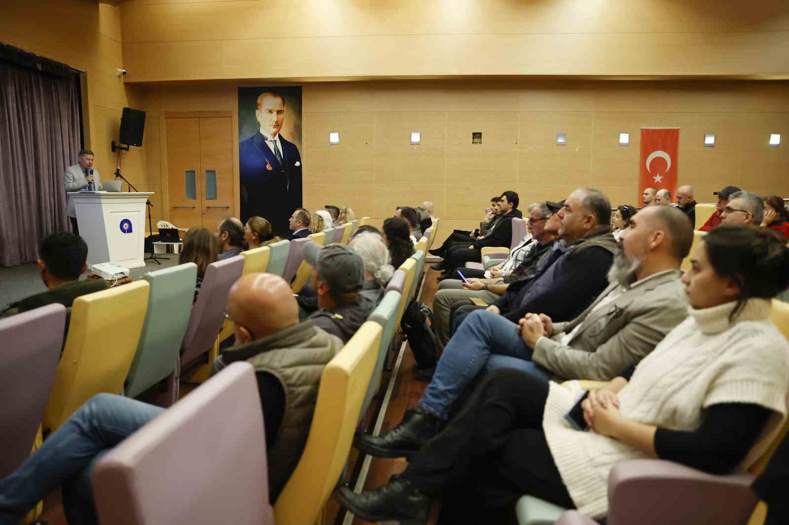 Her batık kendi dönemine ışık tutuyor
