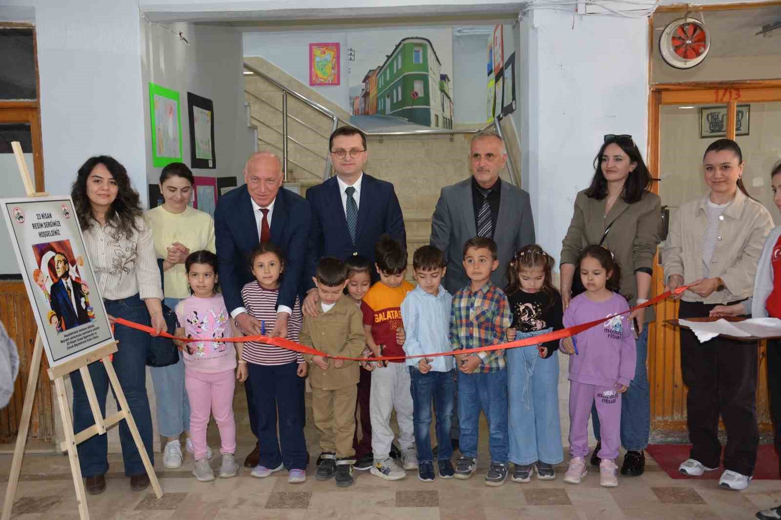 Her bir resimde umut, neşe ve bayram var
