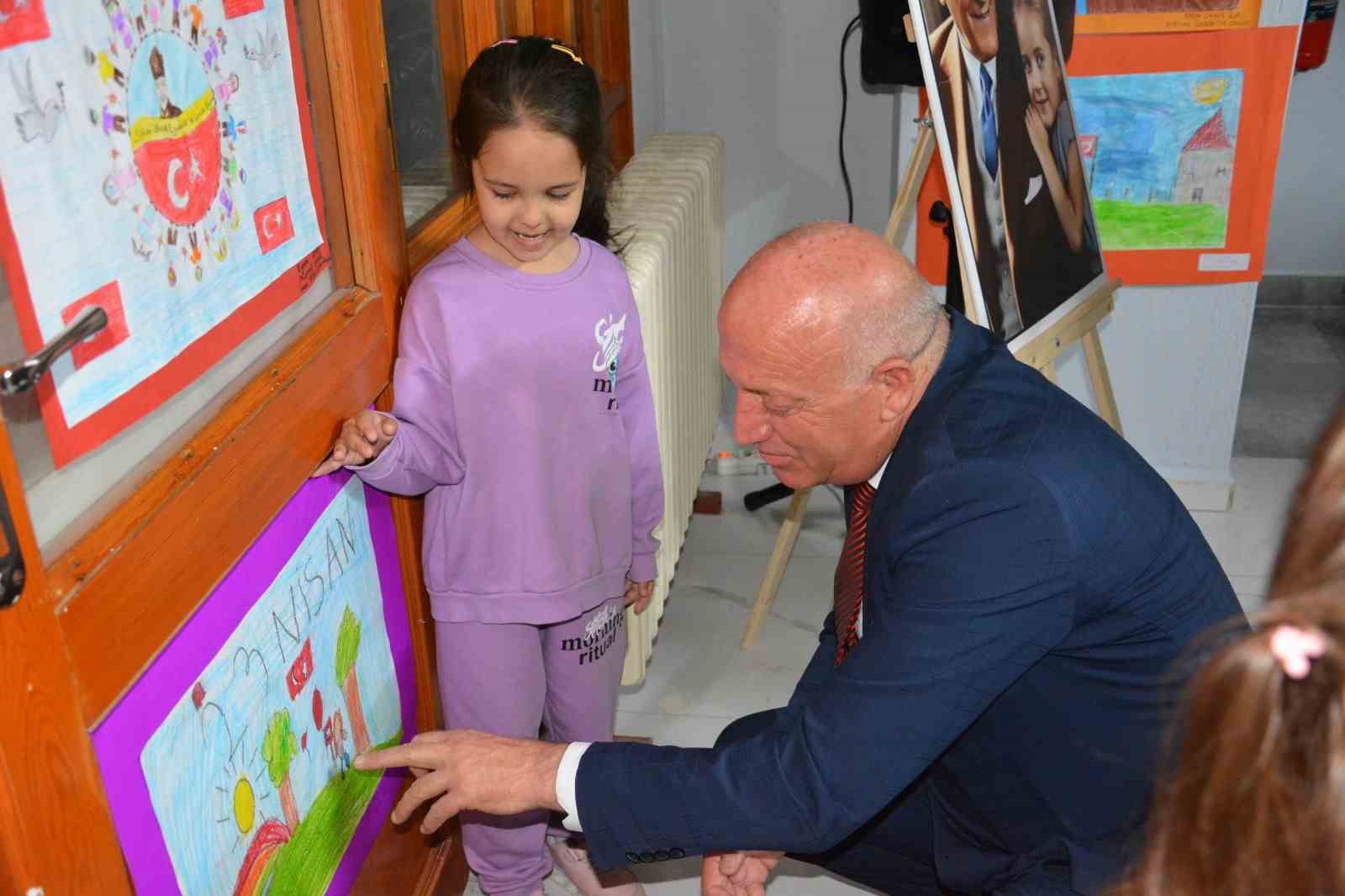 Her bir resimde umut, neşe ve bayram var
