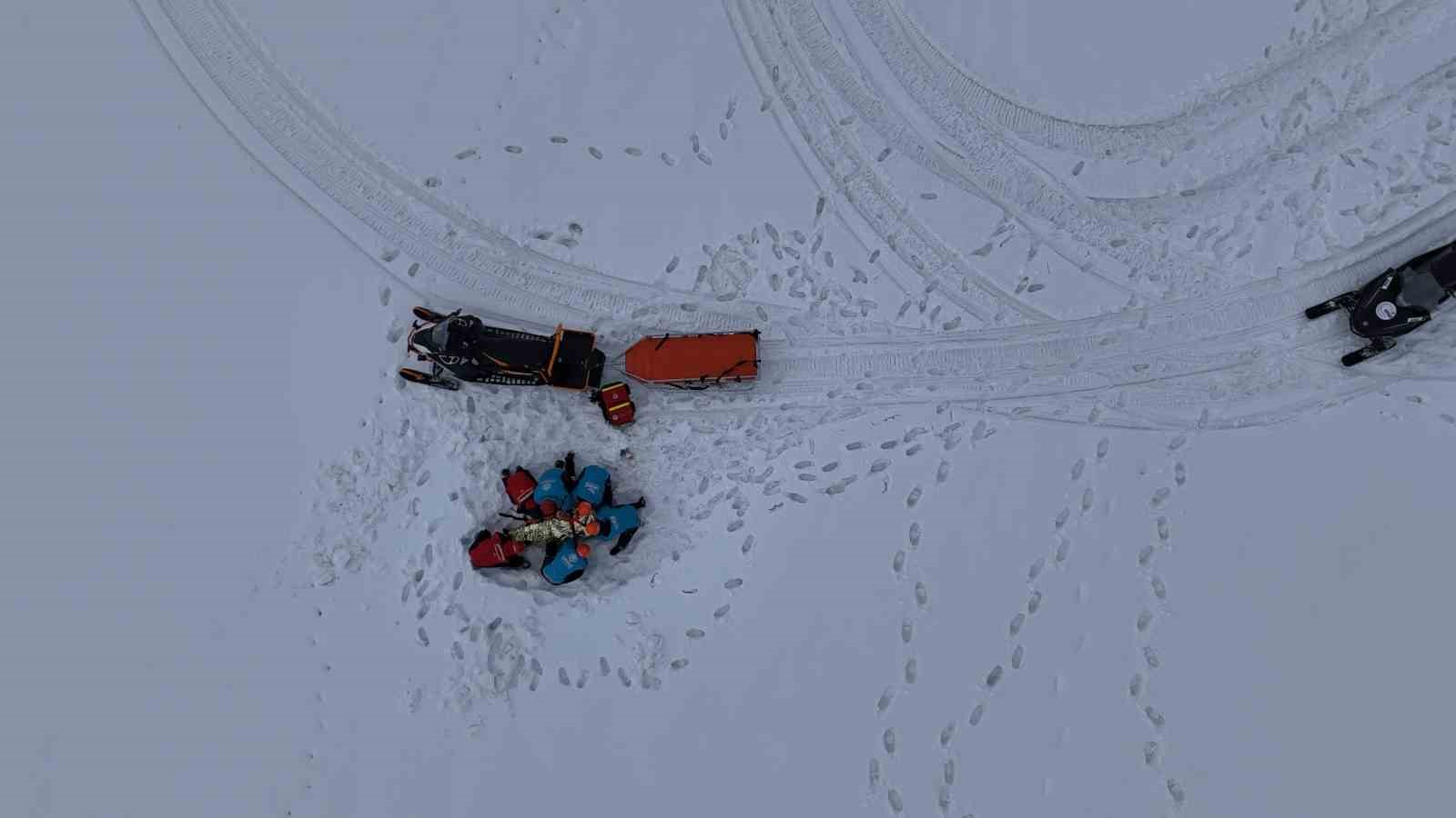 Hesarek Kayak Merkezi’nde gerçeğini aratmayan arama kurtarma tatbikatı
