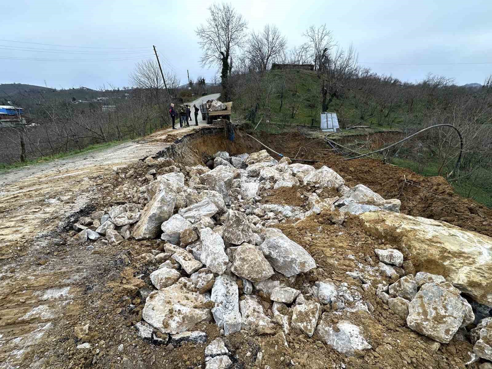 Heyelan bölgelerine anında müdahale
