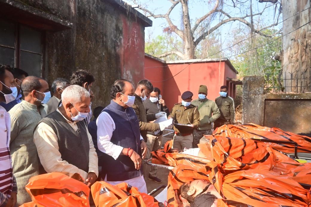 Hindistan’da düşen uçaktaki 7 kişi ölü bulundu
