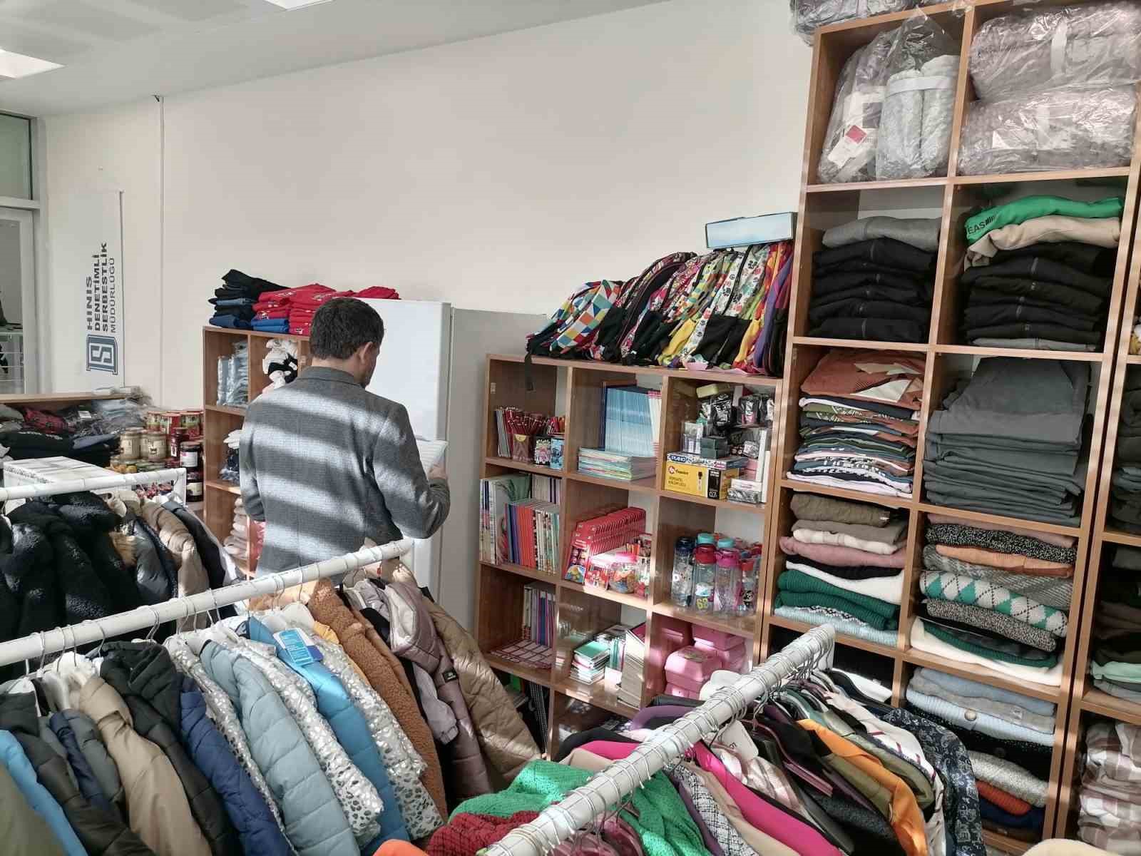 Hınıs adliyesinde sosyal market açıldı
