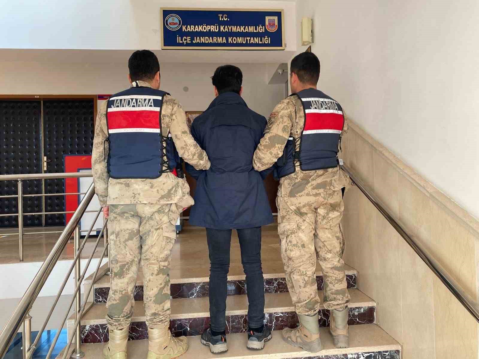 Hırsızlık suçundan aranan şahıs yakalandı
