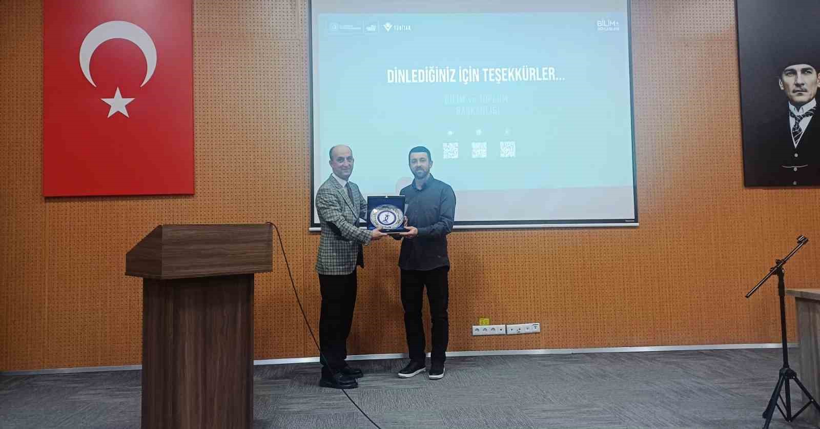 Hisarcık 15 Temmuz Şehitleri Anadolu Lisesi’nde "İklim Değişikliği" Konferansı
