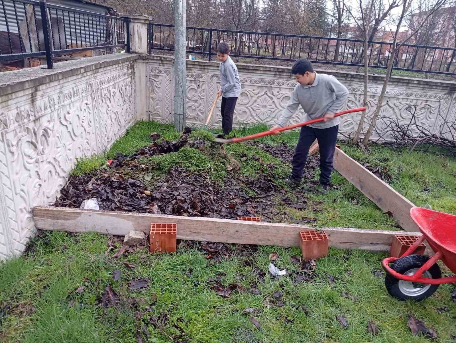 Hisarcık AİHL’de organik gübre yapımı başladı
