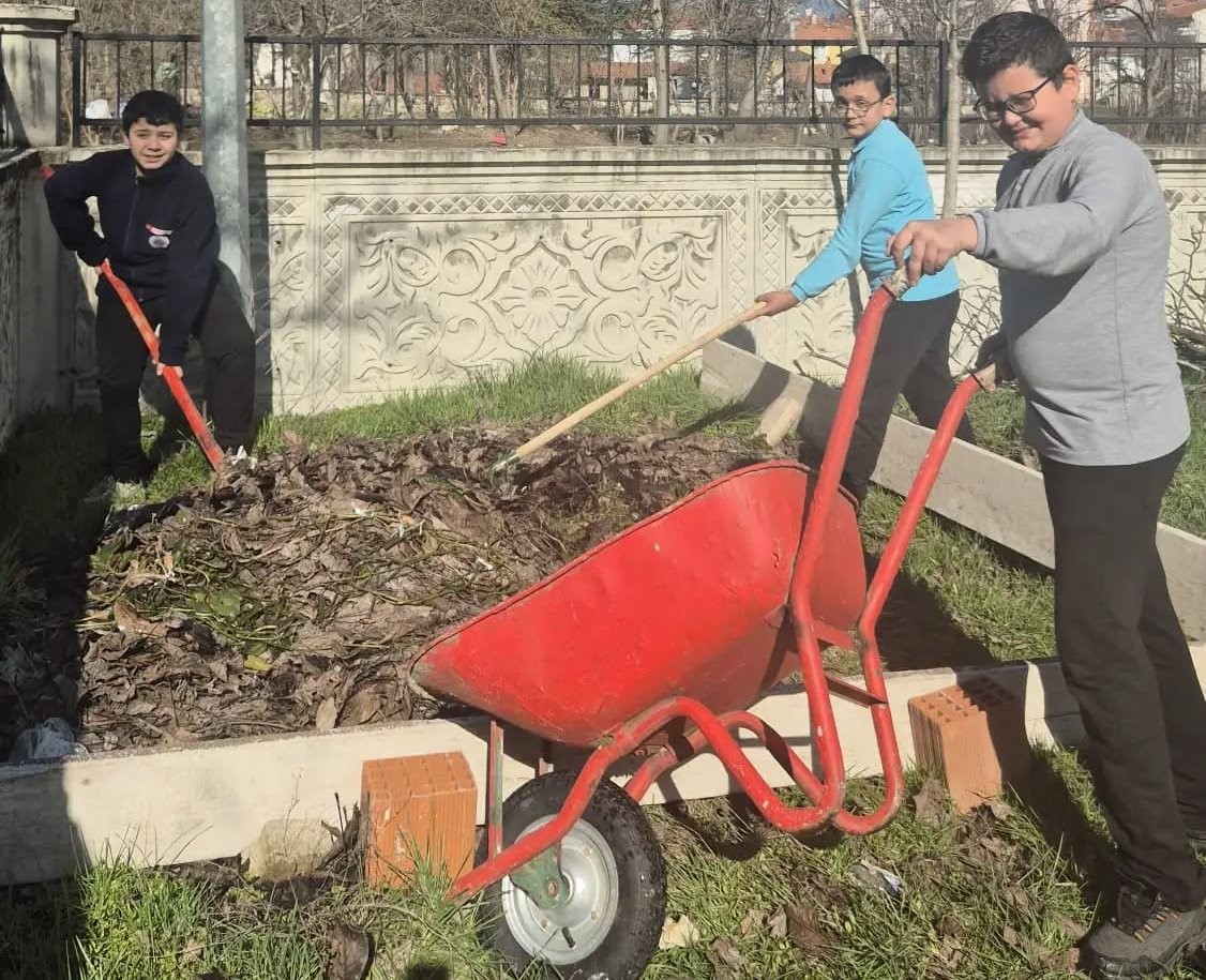 Hisarcık AİHL’de organik gübre yapımı başladı
