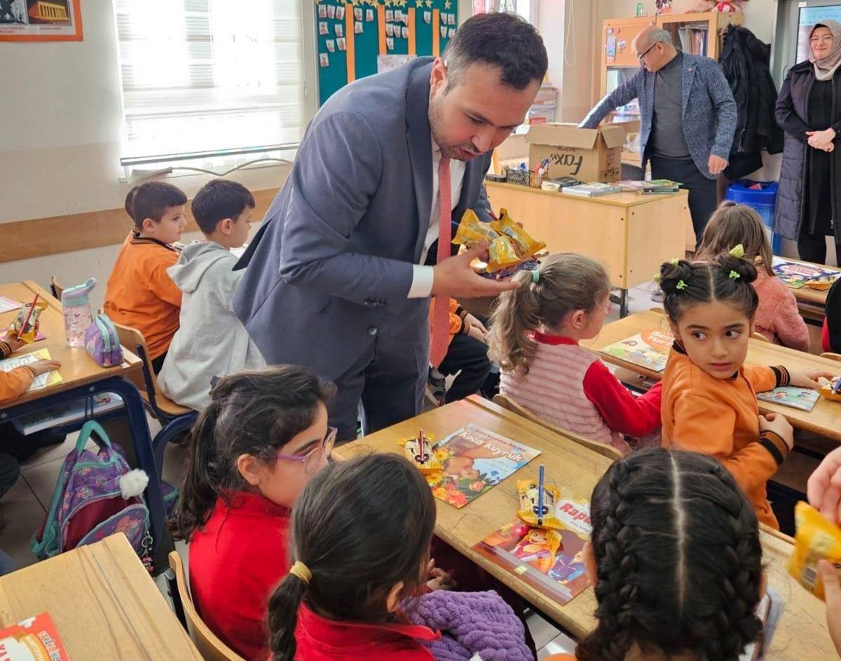 Hisarcık Atatürk İlkokulu’ndan "Bir Okul Bir Kitap Kardeşliği" projesi
