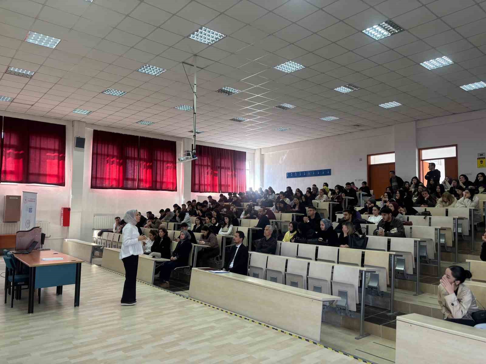Hisarcık MYO’da bağımlılıkla mücadele semineri düzenlendi

