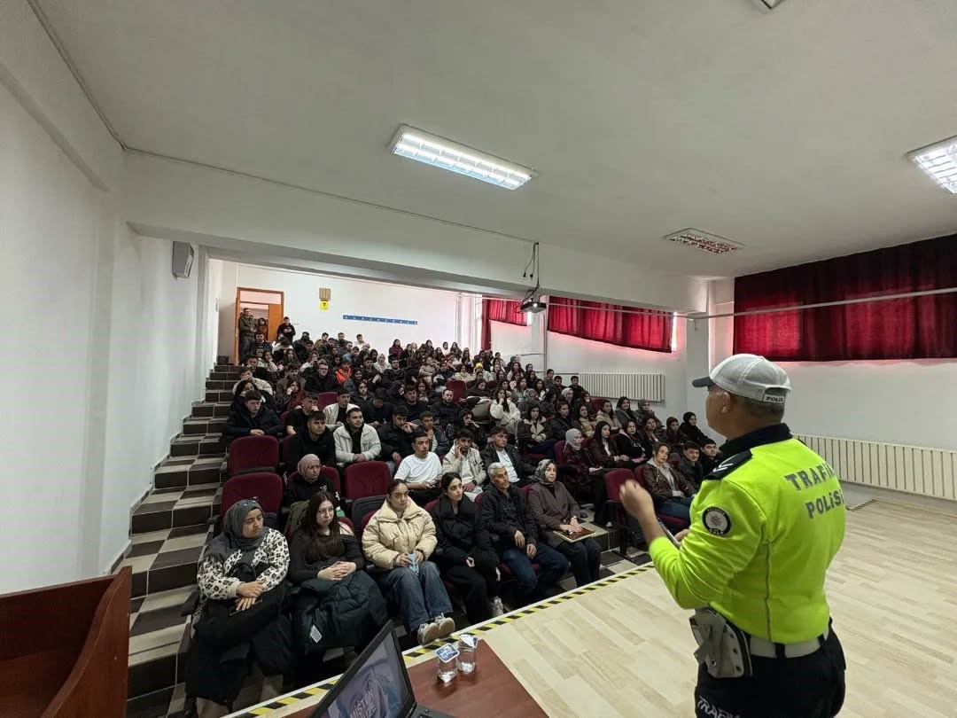 Hisarcık MYO’da "Genel Trafik Kuralları" konulu eğitim
