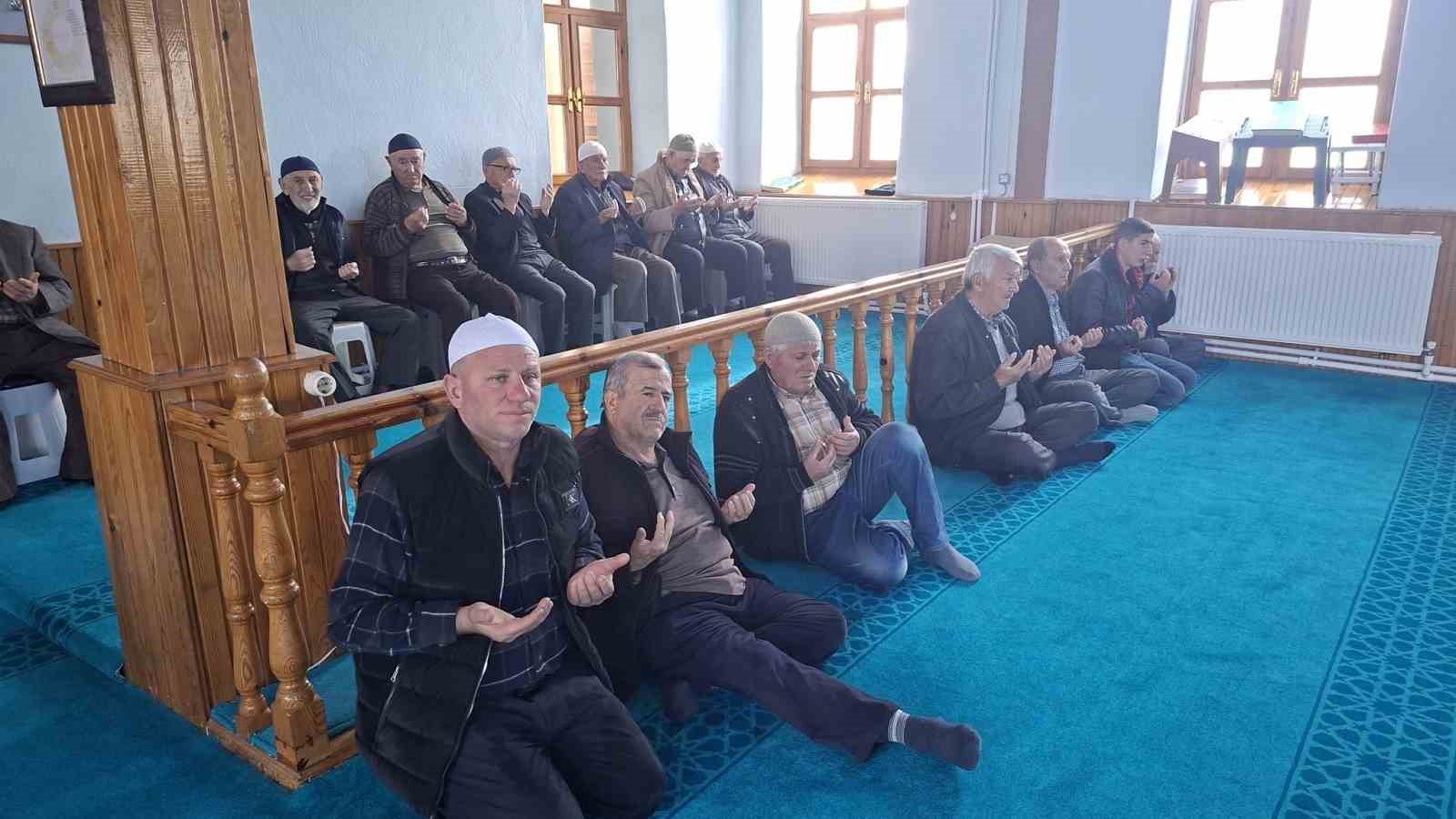 Hisarcık’ta 18 Mart Çanakkale Şehitleri için mevlit okutuldu
