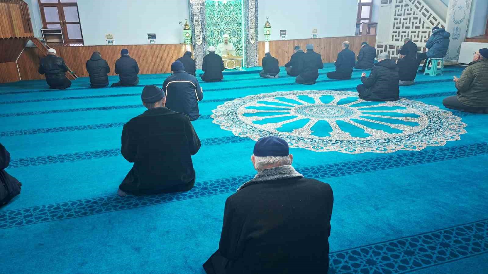 Hisarcık’ta "2026’ya Huzurda Başlıyoruz" temalı sabah namazı buluşması
