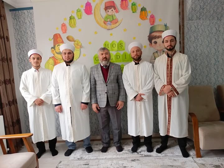 Hisarcık’ta 4 yeni din görevlisine cübbe ve sarık giydirildi
