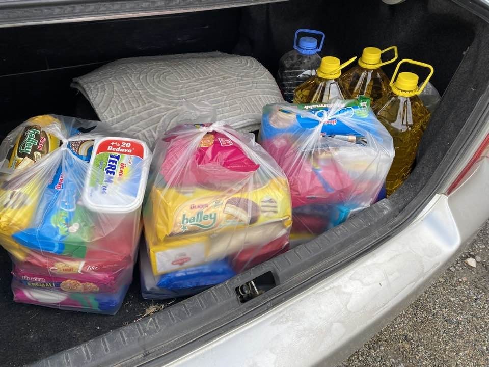 Hisarcık’ta fedakâr imam kapı kapı dolaşıp ihtiyaç sahiplerine yardım ulaştırıyor
