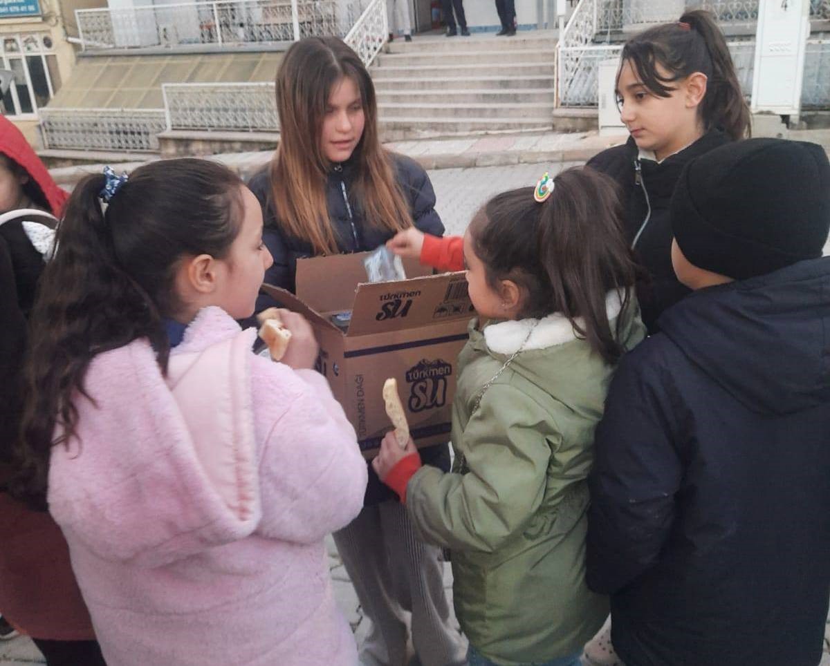 Hisarcık’ta minikler oruçlarını Ramazan topu eşliğinde açtı
