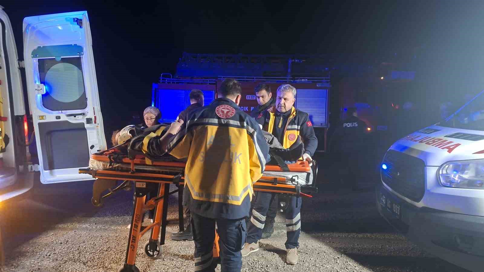 Hisarcık’ta otomobil ile motosiklete çarpıştı: 2 yaralı
