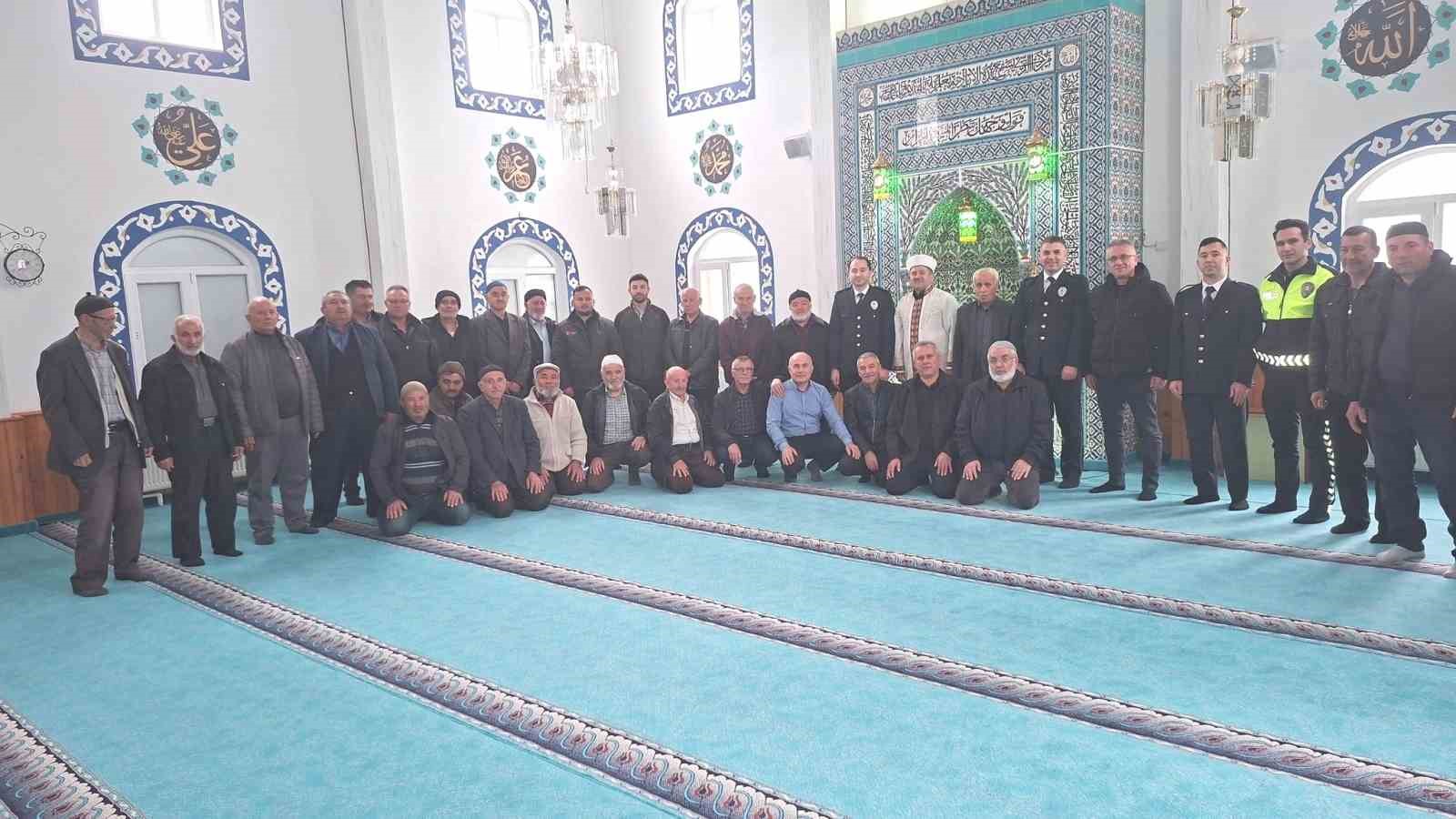 Hisarcık’ta şehit polisler için mevlit okutuldu
