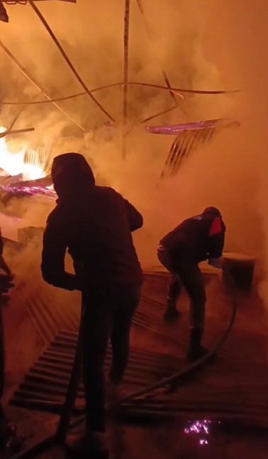 Hizan’da dipçik üretim atölyesinde yangın
