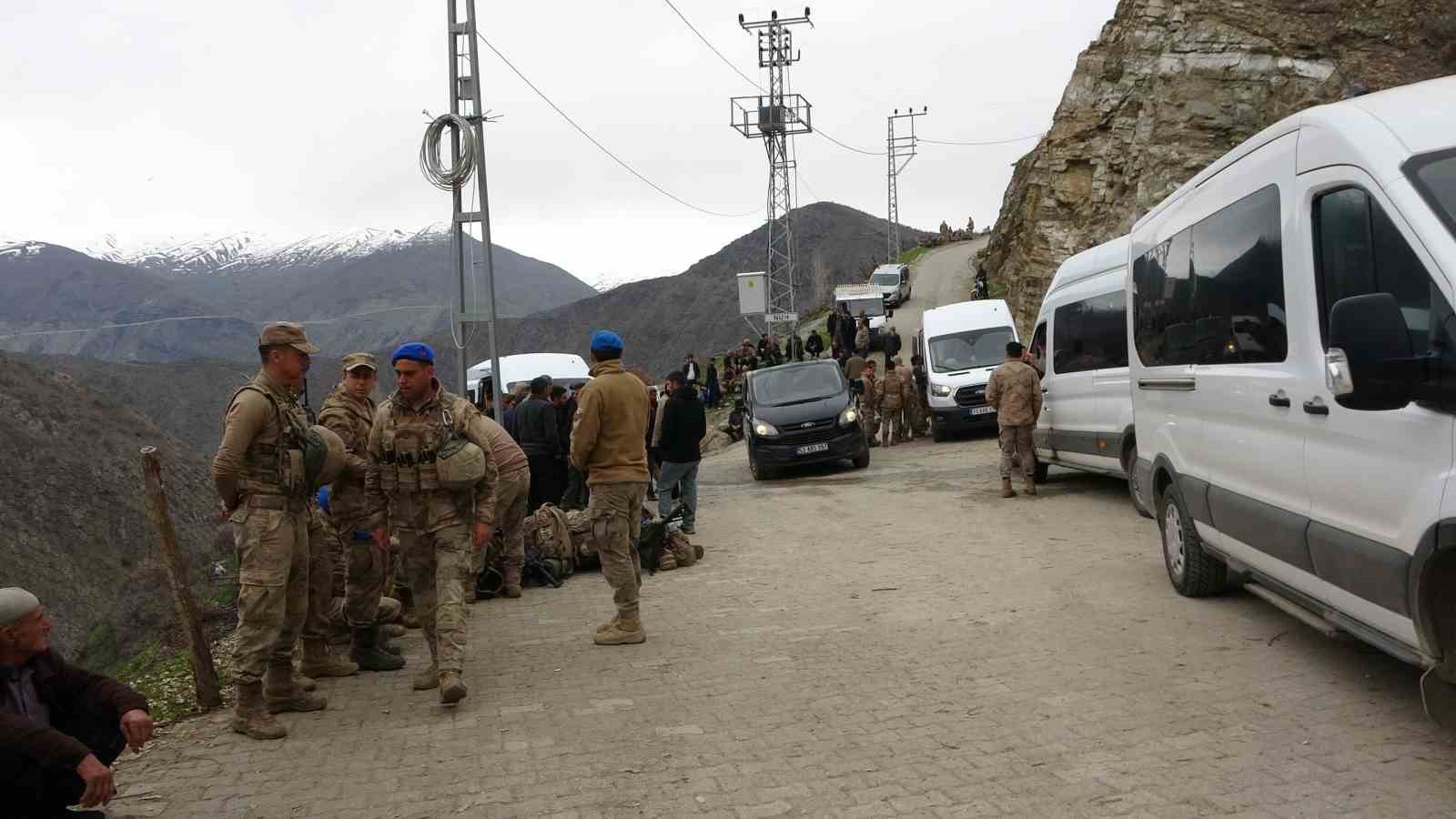 Hizan’da kaybolan minik Rabia için 250 kişi görev aldı
