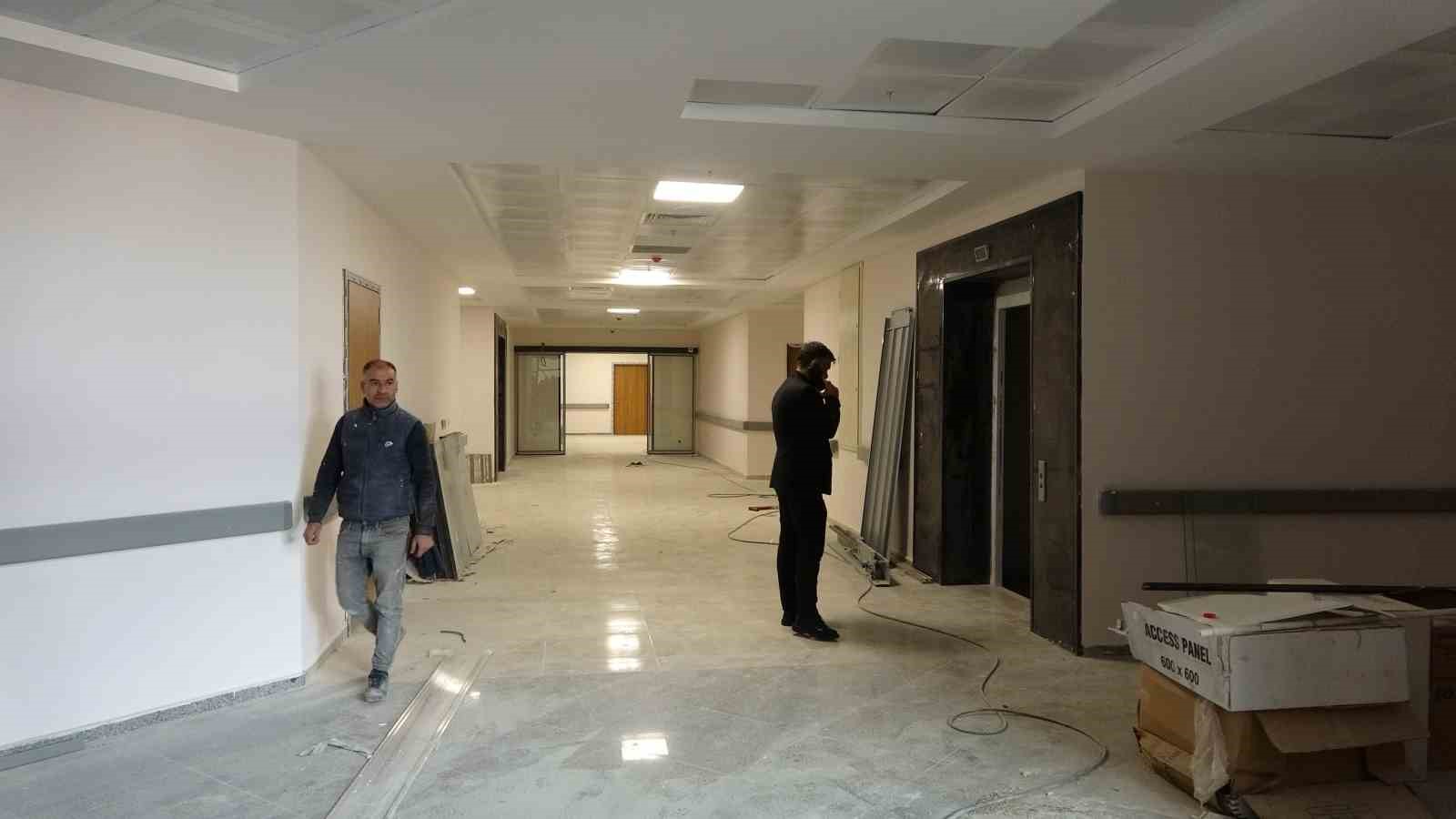 Hızlı trenle ulaşımda yeni dönem: Mersin - Adana arası 25 dakikaya düşecek
Hızlı trenle ulaşımda yeni dönem: Mersin - Adana arası 25 dakikaya düşecek