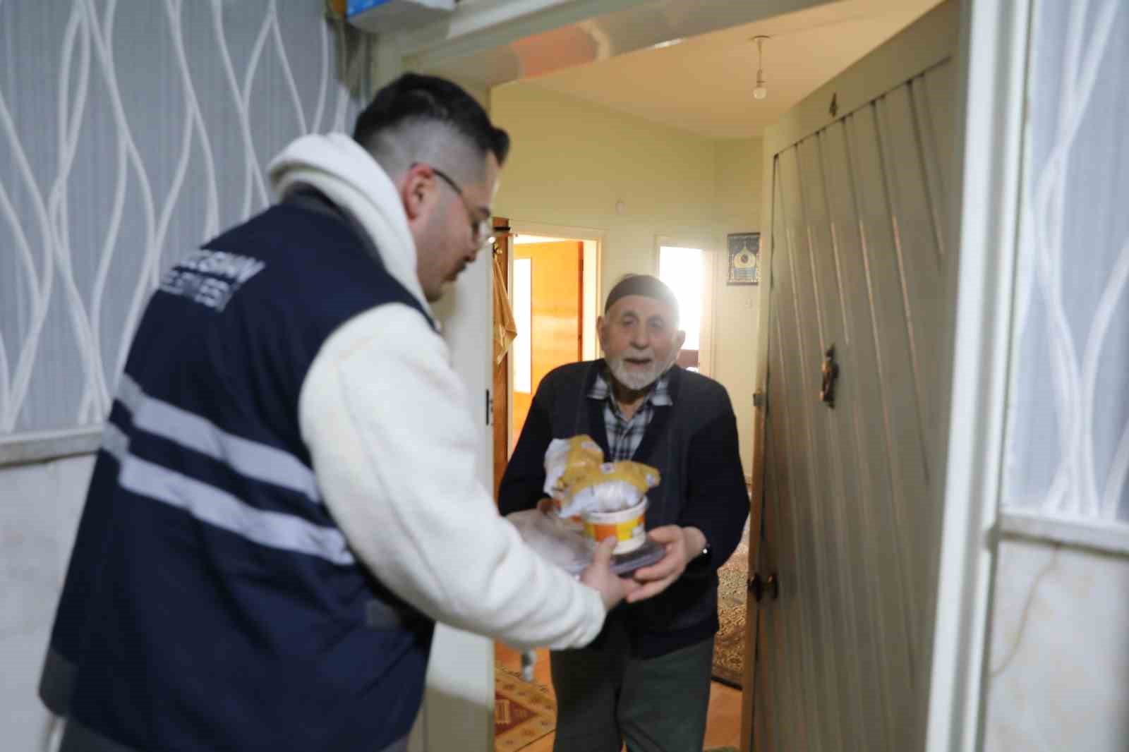 Hizmetleriyle gönüllerde taht kuran Başkan Çolakbayrakdar’a dualarla teşekkür
