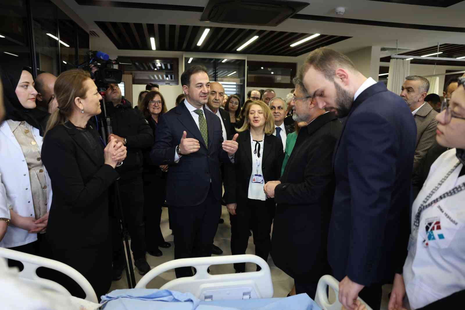 HKÜ’de Hemşirelik Simülasyon Merkezi ile İleri Araştırma ve Uygulama Laboratuvarı açıldı
