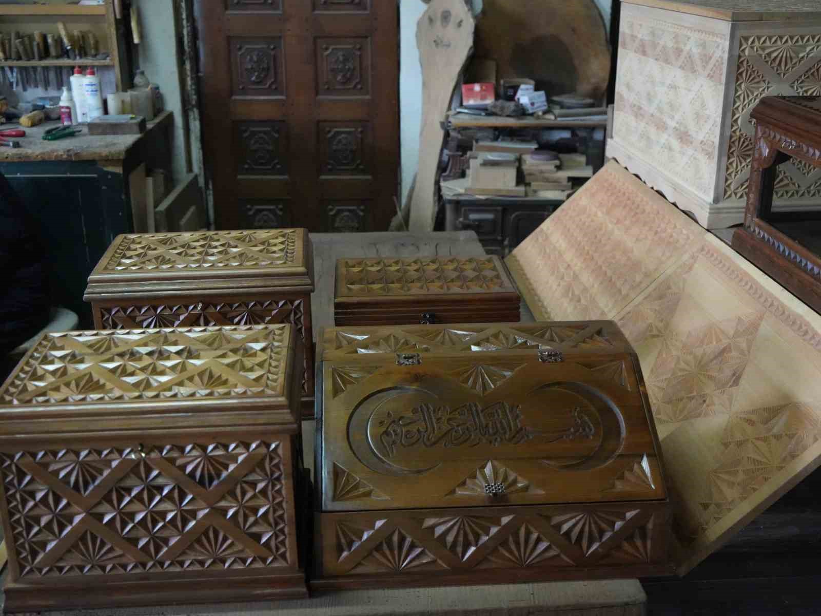 Hobi olarak başladı, siparişler ülke geneline yayıldı: Selçuklu ve Osmanlı motifli ürünlere yoğun talep
