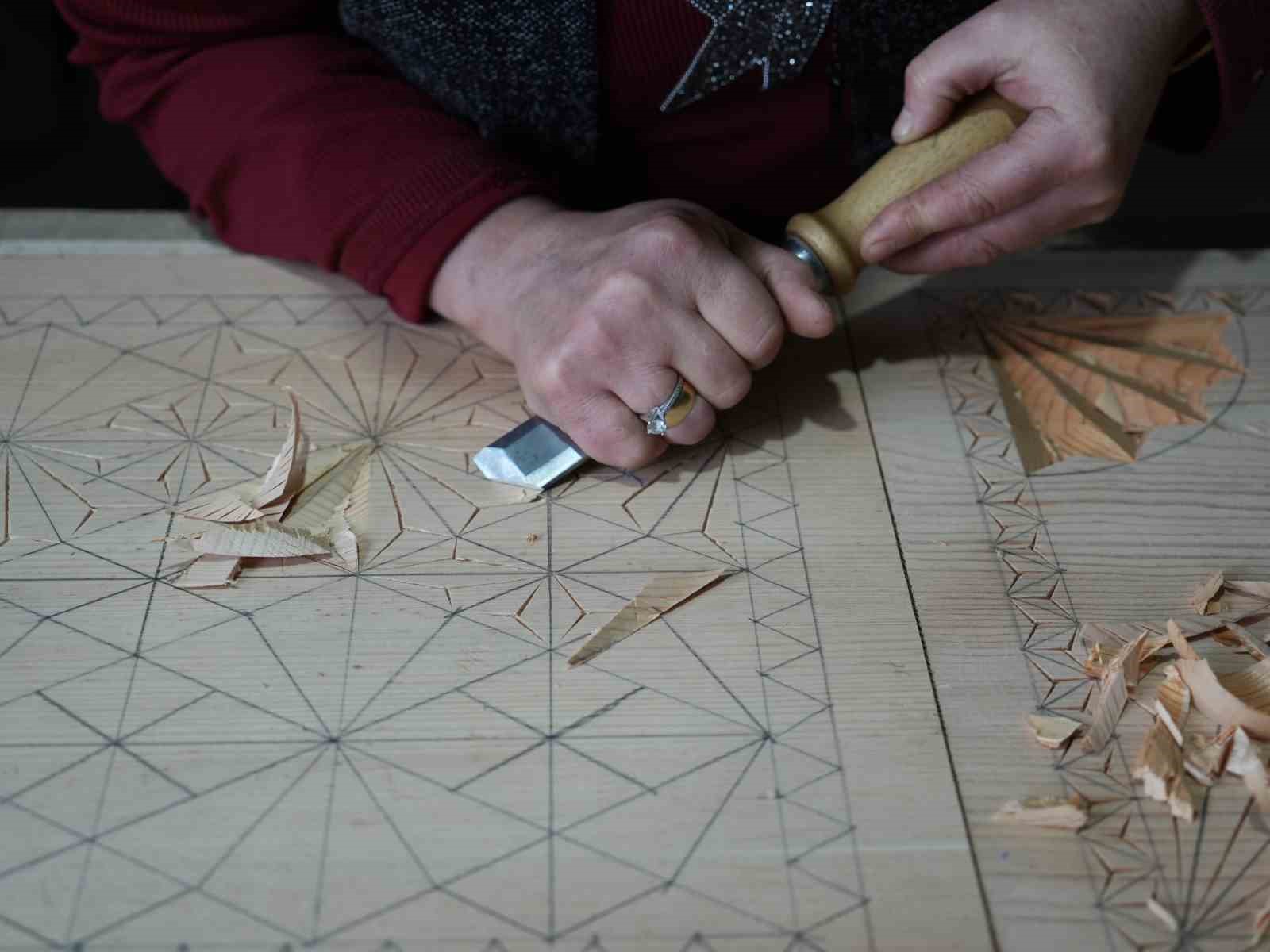 Hobi olarak başladı, siparişler ülke geneline yayıldı: Selçuklu ve Osmanlı motifli ürünlere yoğun talep
