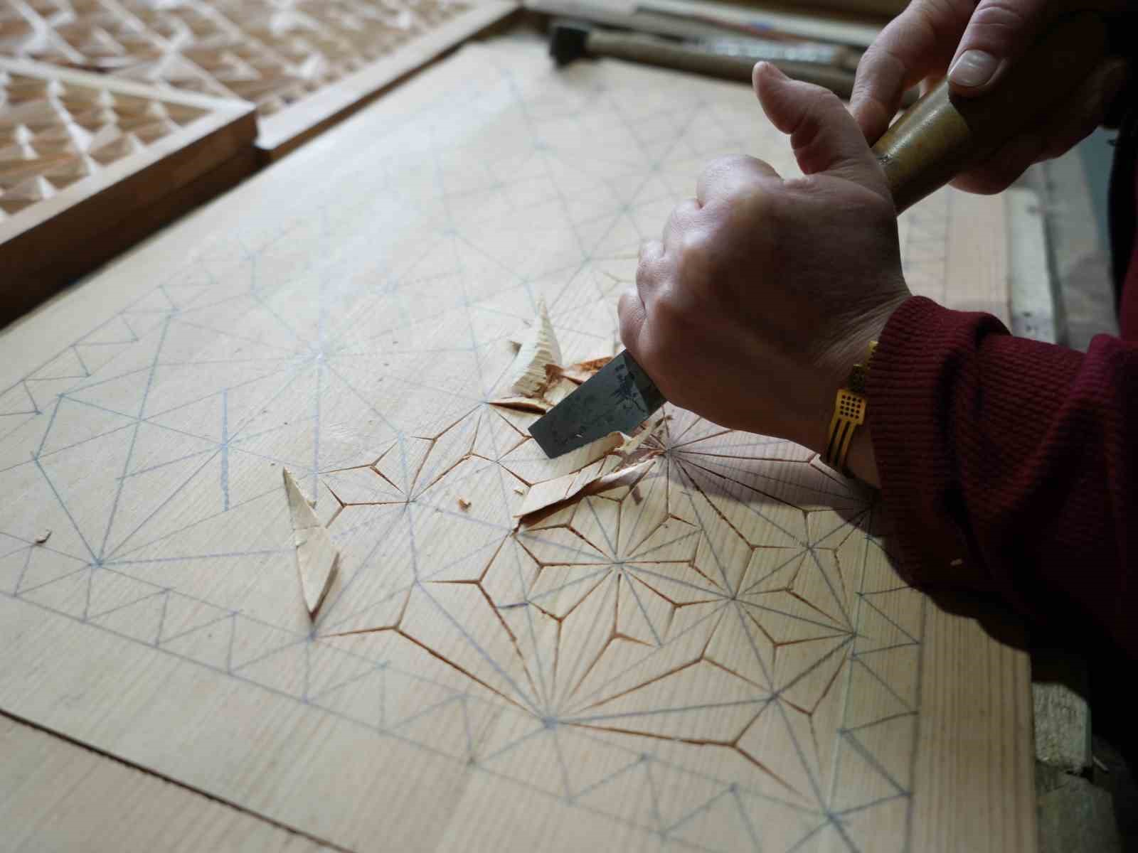 Hobi olarak başladı, siparişler ülke geneline yayıldı: Selçuklu ve Osmanlı motifli ürünlere yoğun talep
