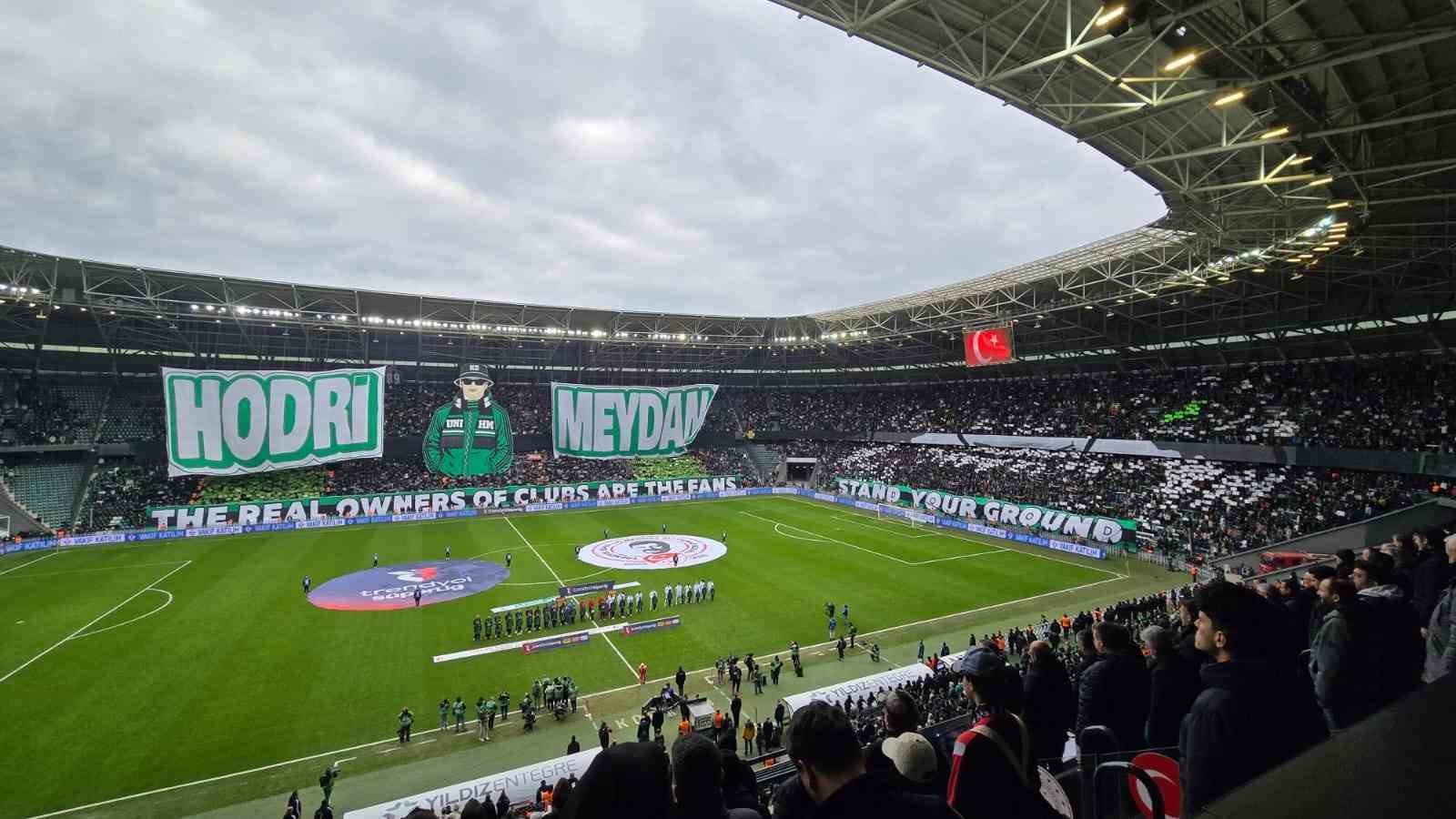 Hodri Meydan’dan Beşiktaş maçına özel koreografi

